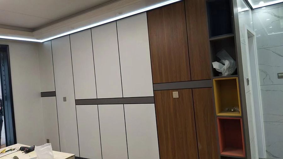 陽台貼瓷磚還是集成牆板