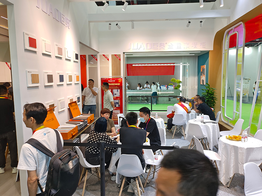 丝瓜app頂牆櫃定製案例